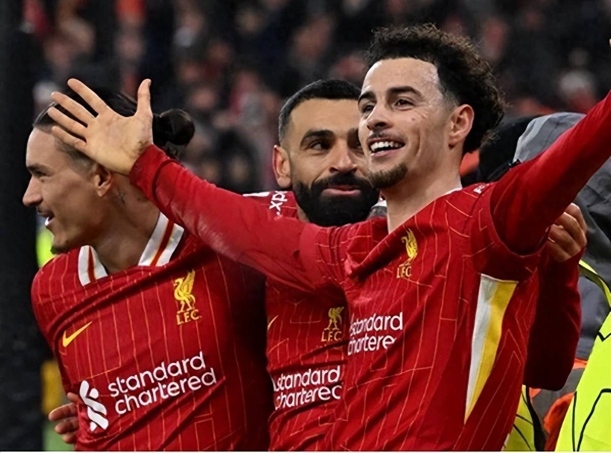 欧冠淘汰赛抽签：1/8决赛三组豪门对决，两大半区确定